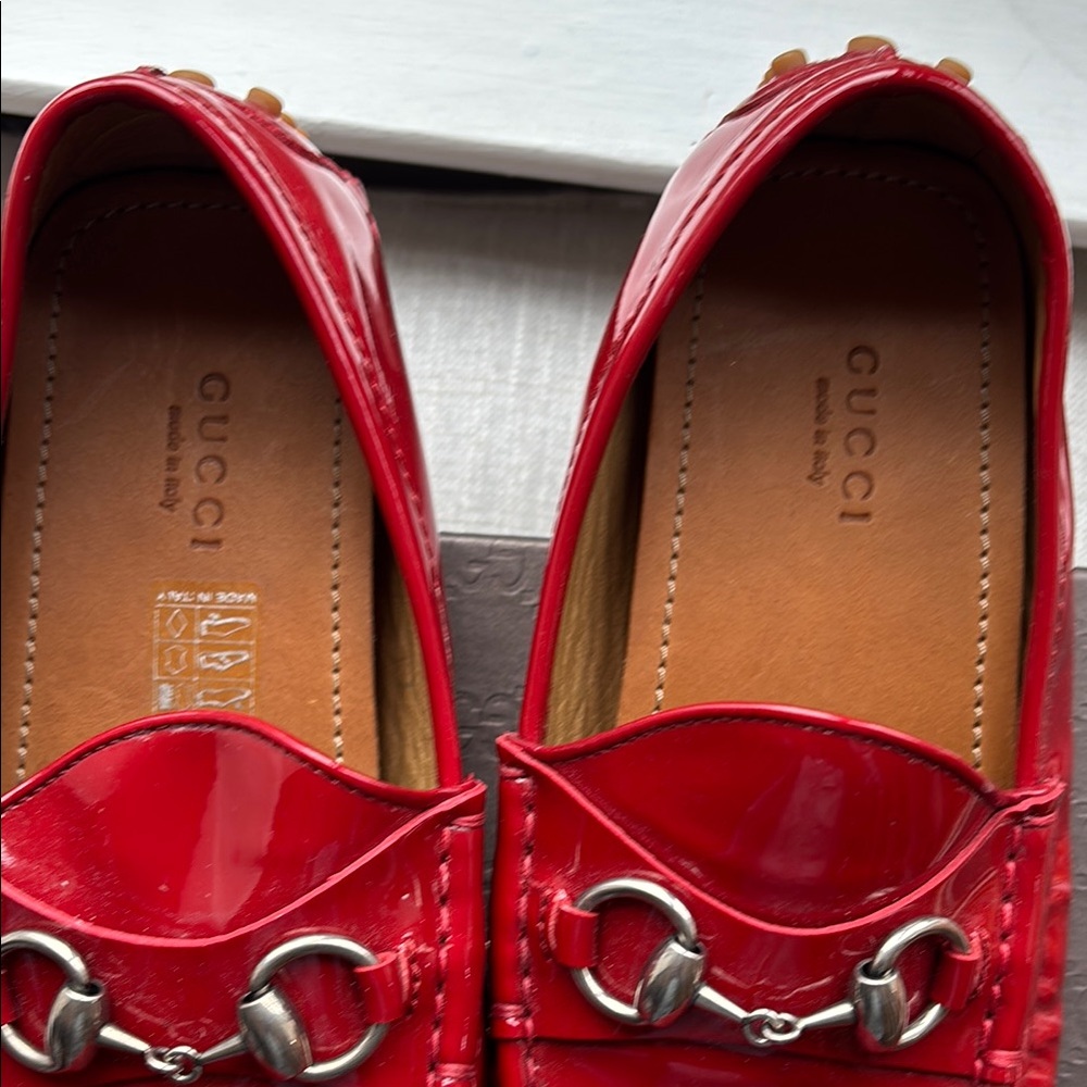 Gucci Red Loafers with Horsebit Detail - Picture 6 of 9